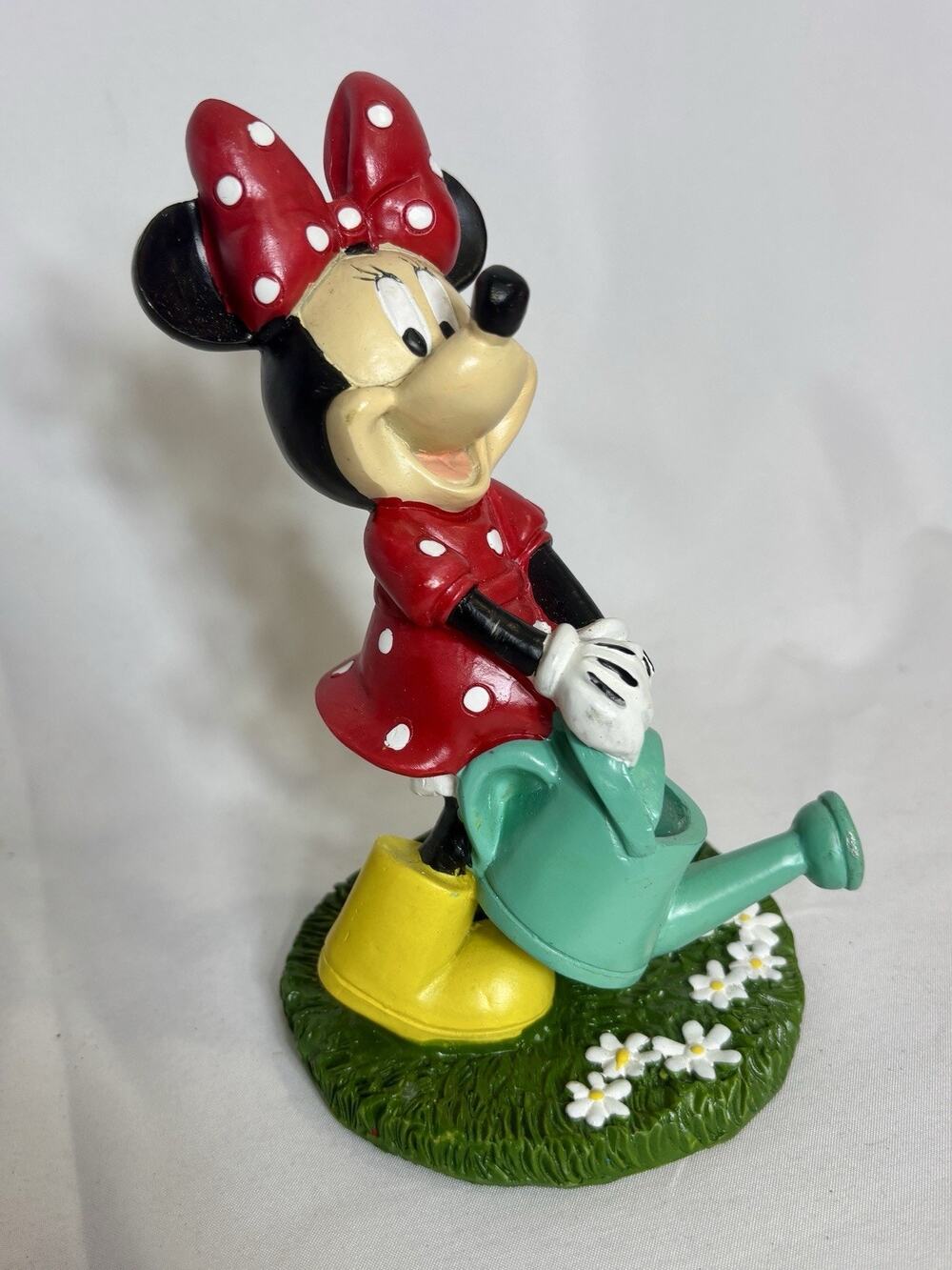 Disney Minnie Mouse Garden Figurine Watering Can Statue Resin 6”